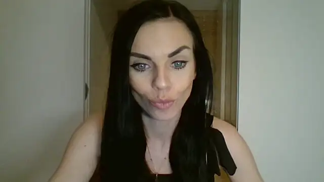 Онлайн чат XXX CassieSensual