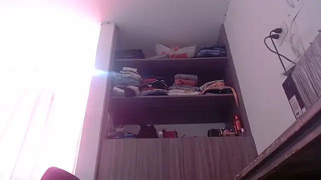 nicolle_milf1978 即 時 XXX 聊天