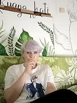 Catty_Lady: απευθείας συνομιλία ΧΧΧ