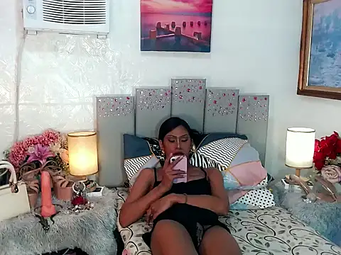 Tarah_MC_Collinsのウェブカメラショー