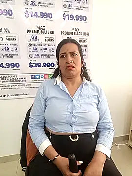 Chatroom XXX en direct de PAULA20-