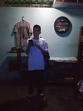 elinnki: απευθείας συνομιλία ΧΧΧ