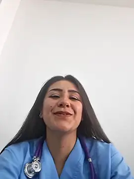 Chatroom XXX en direct de CAROLINE__07