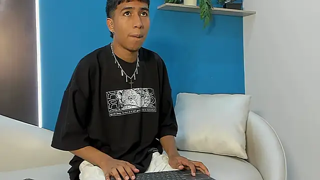 ender_h0t Adlı Modelin Canlı XXX Sohbeti