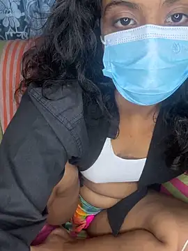 Chatroom XXX en direct de SukiyamaAsia