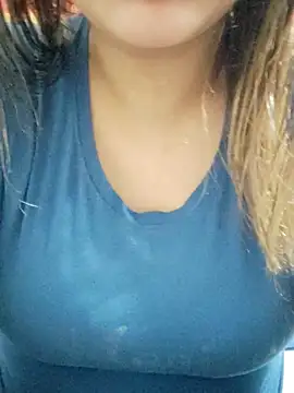 Chatroom XXX en direct de Tanha18