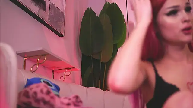 KatiaFinesse élő XXX-chatje