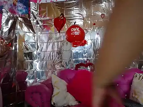 Yourgirl-thaly20 即時 XXX 聊天