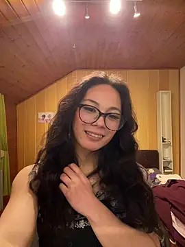 Онлайн чат XXX LunaMeei