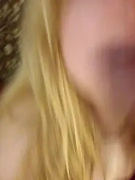 Chatroom XXX en direct de LianaJu