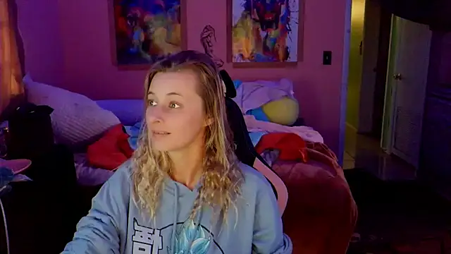 YourSecretGF963's Live XXX Chat