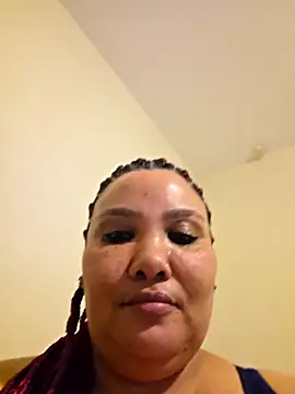 Curvy-Nthabi_X webkamerás műsora