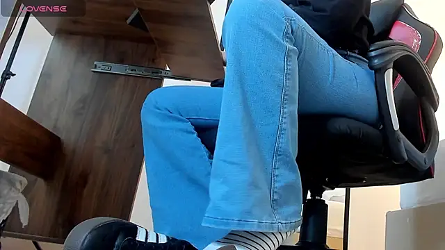 alma_fenix Adlı Modelin Canlı XXX Sohbeti