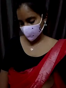 Rashmi-Sexy: διαδικτυακό σόου στην κάμερα