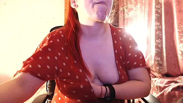 Chatroom XXX en direct de NymphoQueenn