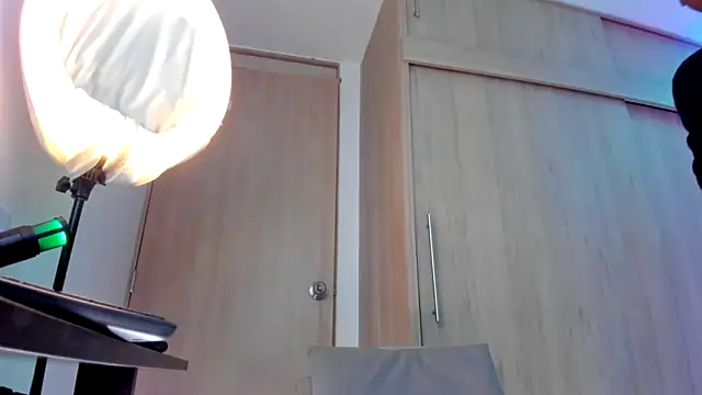 Damianwhite Live XXX Chat