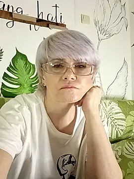 Catty_Lady Live XXX-Chat