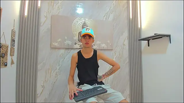 Онлайн чат XXX HEART_OF_MILAMBER