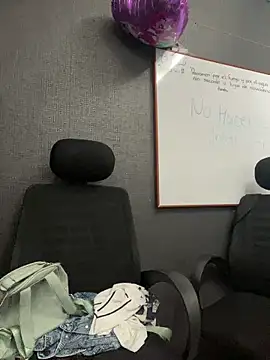 Emily_Rivers_ Live XXX-chat