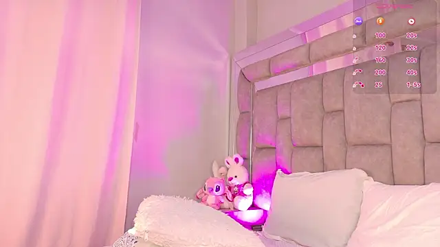 smiling__girl2 Chat XXX in diretta