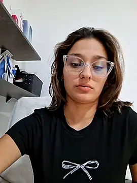 Ary-18 – Live XXX-chat