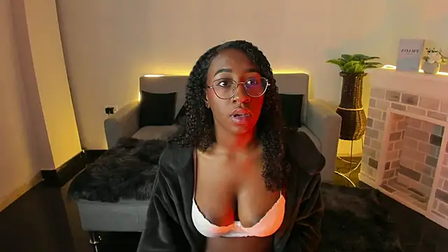 Qeen_blackk Show Webcam