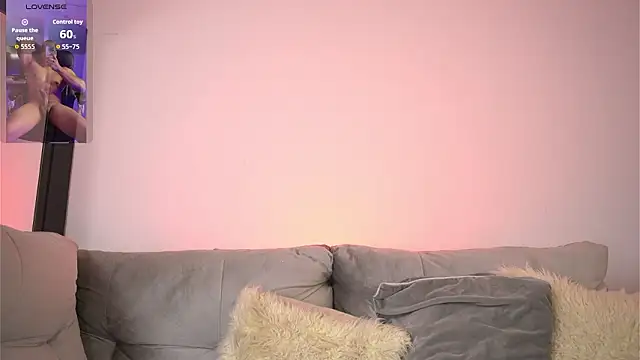 AshtonnSummer élő XXX-chatje