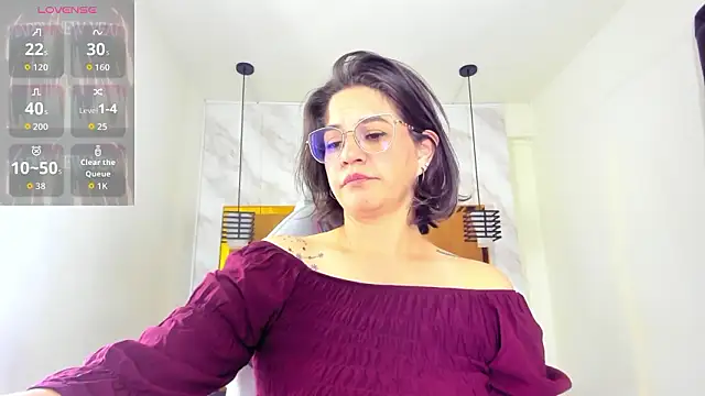 Luciifeer_ élő XXX-chatje