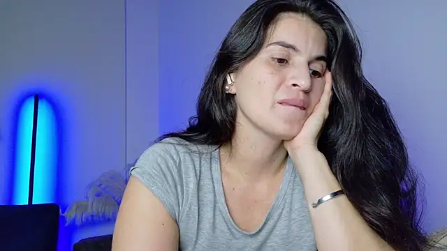 Онлайн чат XXX lizdevine