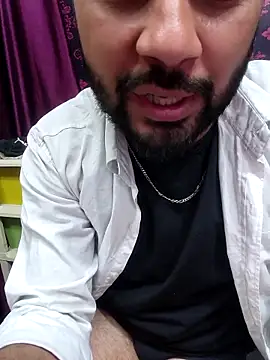 Cute_Lucky webkamerás műsora