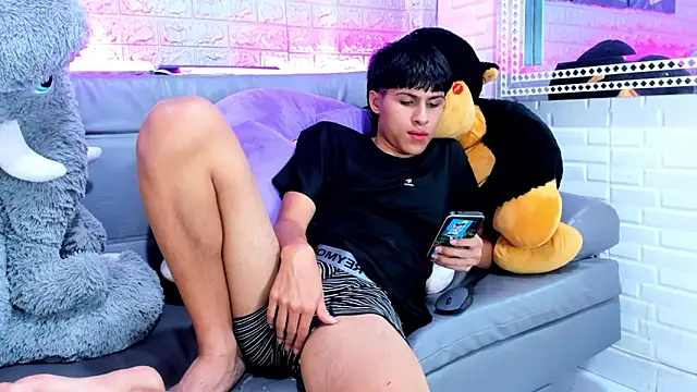 Chat +18 de Evans_Robinson ao vivo