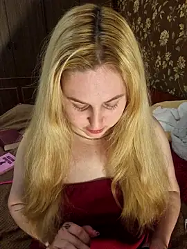 Онлайн чат XXX LianaJu