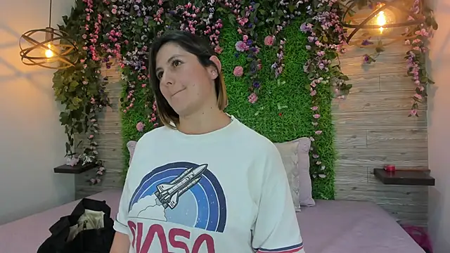 SarahDeyvis Live XXX-Chat