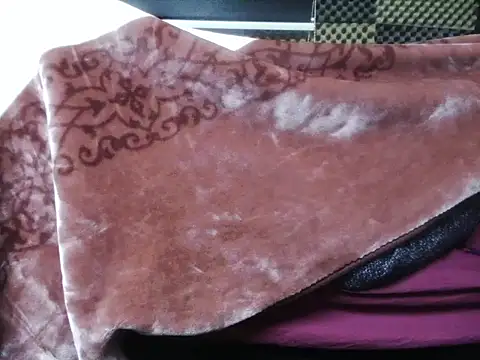 Arabeyes Adlı Modelin Canlı XXX Sohbeti