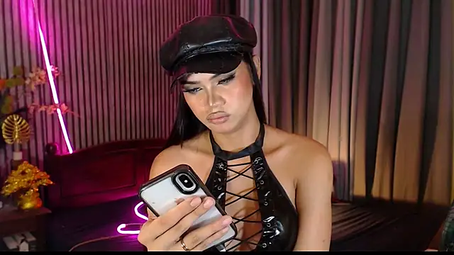 Unforgettablejulia live XXX chat