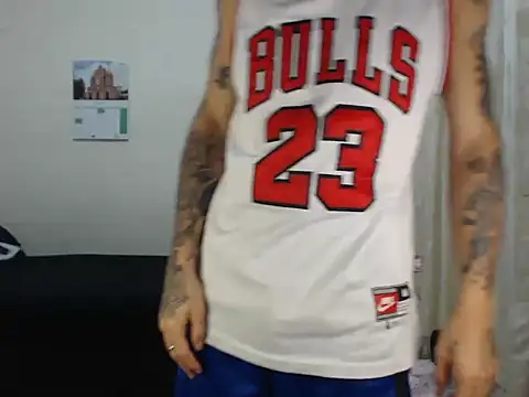 emiliano_hottt Chat XXX in diretta