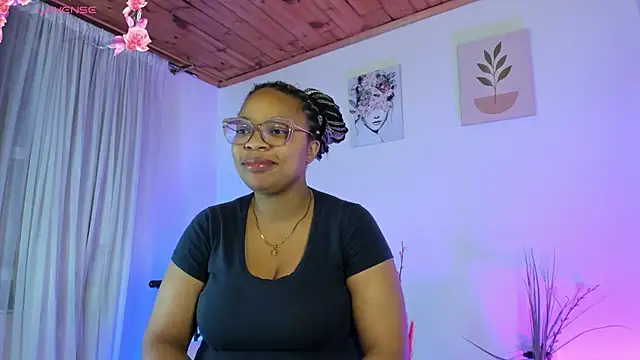 XXX chat uživo modela Lauraricci__