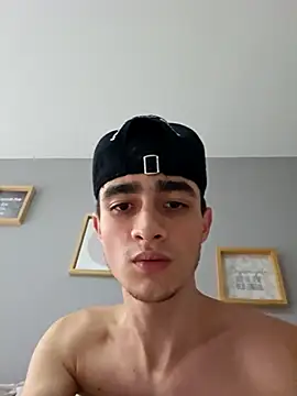 Woodyck: απευθείας συνομιλία ΧΧΧ