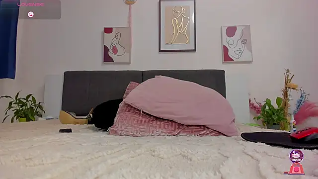 Almatoys: απευθείας συνομιλία ΧΧΧ