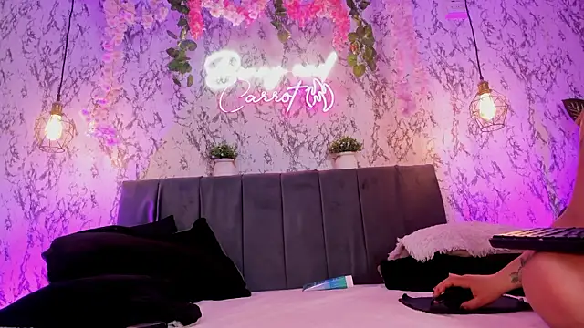 Chat +18 de Bonny_and_carrot ao vivo