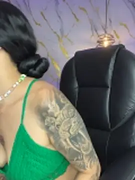 Scaarlettfox's Live XXX Chat