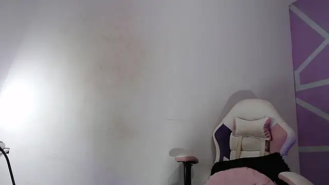 missleina-69 Live XXX Chat