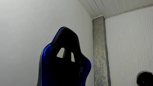 Charis_21's Live XXX Chat