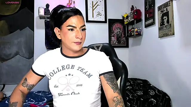 Онлайн чат XXX ShadowSeductress_