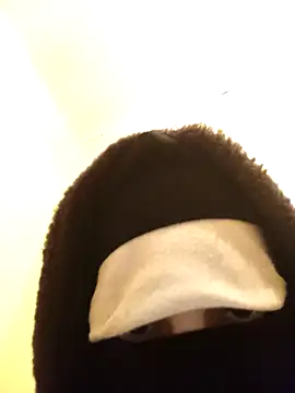 Pokazy przed kamerką – sexy__mona