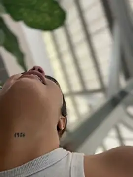 Živý XXX chat Kaily_Sweet16