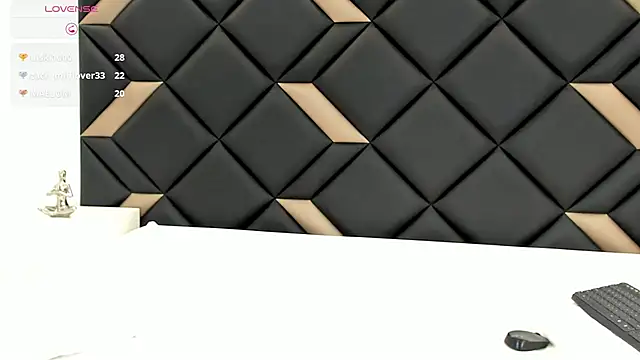 Онлайн чат XXX GeraldineSandoval