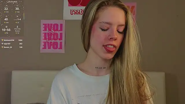 TiffinyMergist: онлайн-секс-чат