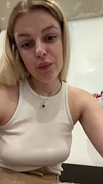 HarrietDart Live XXX-Chat