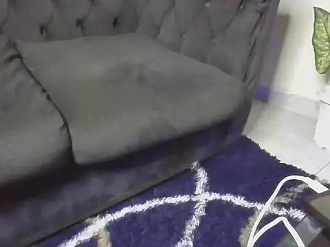 Sexyass100: онлайн-секс-чат